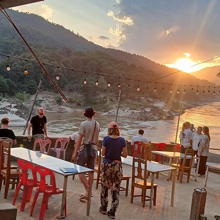 Villa Mekong Guesthouse Muang Pakbèng Buitenkant foto