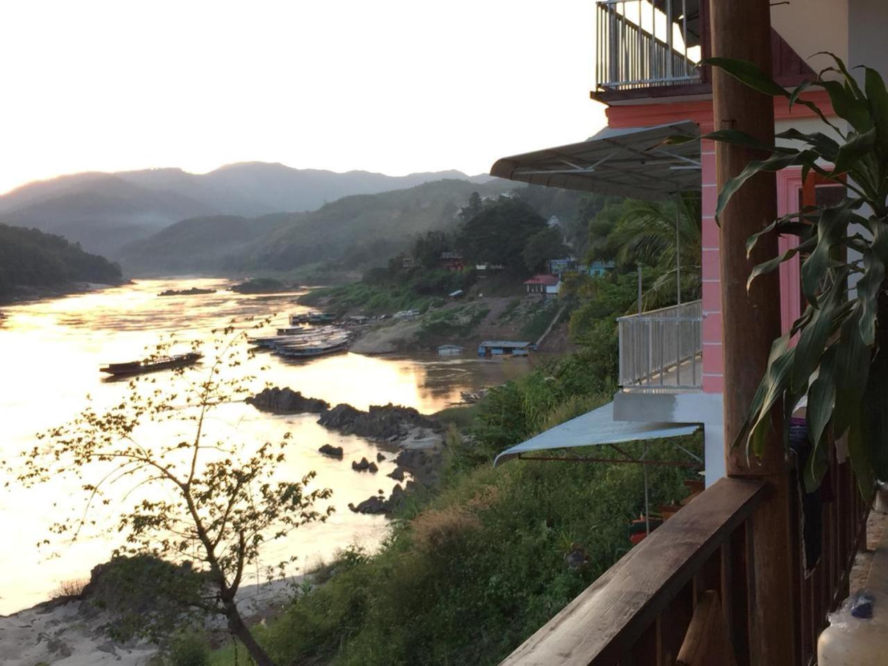 Villa Mekong Guesthouse Muang Pakbèng Buitenkant foto