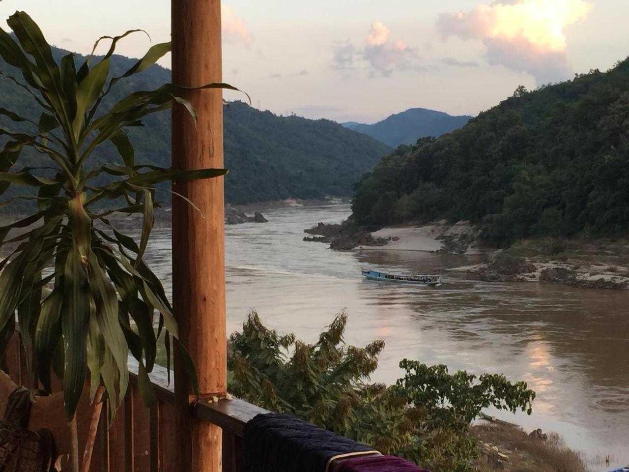 Villa Mekong Guesthouse Muang Pakbèng Buitenkant foto